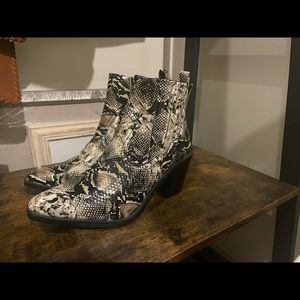 Seven7 Snake skin booties Size 10